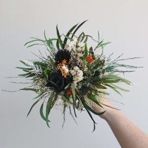 Svart-oransje bukett